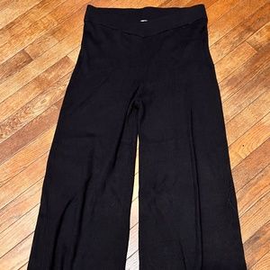 Abercrombie and Fitch - Black Heavy Knit Wide-Leg Pants